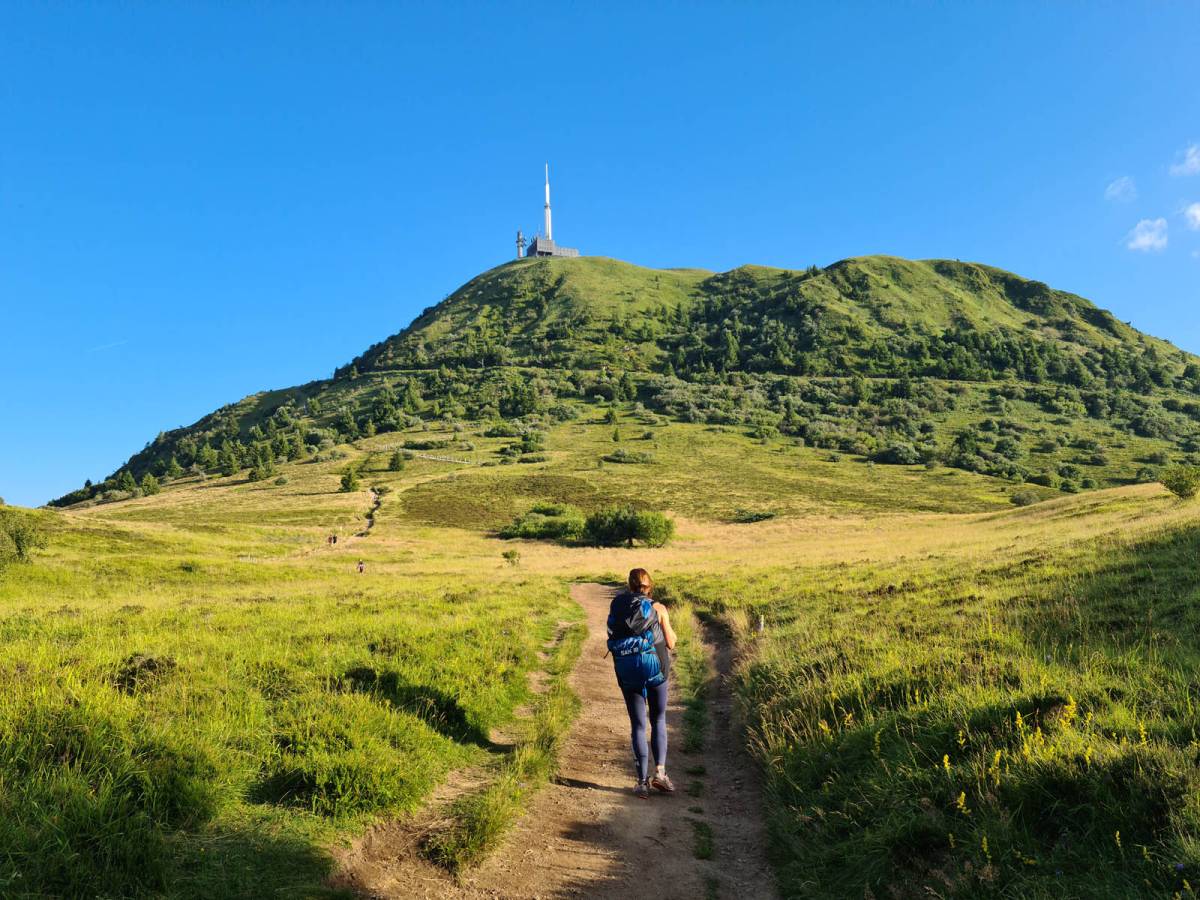 monter le Puy de Dôme par le chemin des chèvres